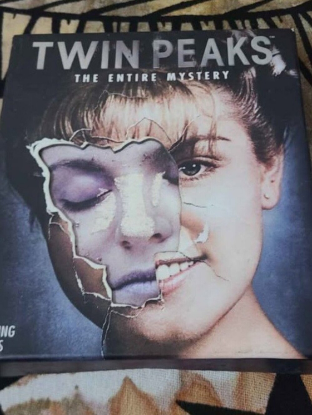 Twin Peaks: The Entire Mystery (and The Missing Pieces) 10-Disc Blu-ray Box Set.